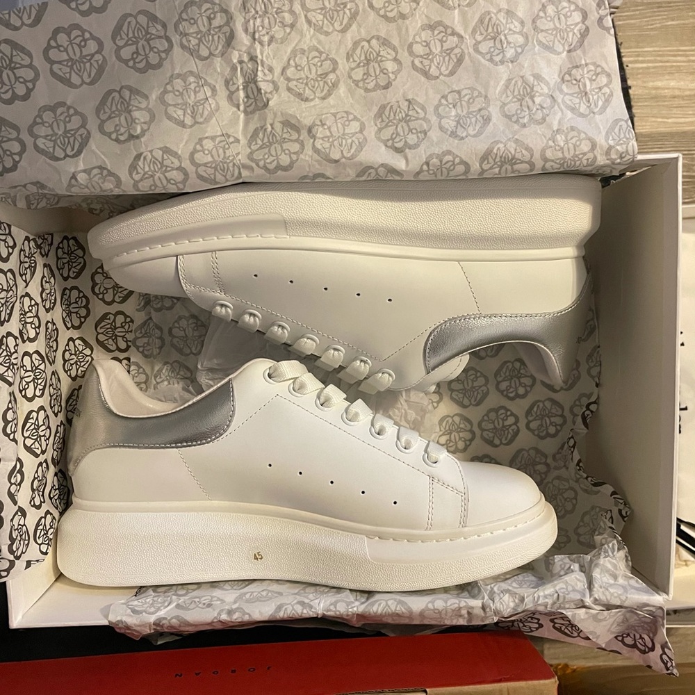 Alexander McQueen White/Silver Sneakers